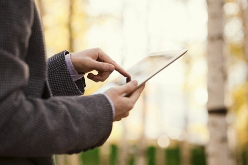 Vì sao thuê bao Viettel trả trước nên mua thẻ điện thoại online?